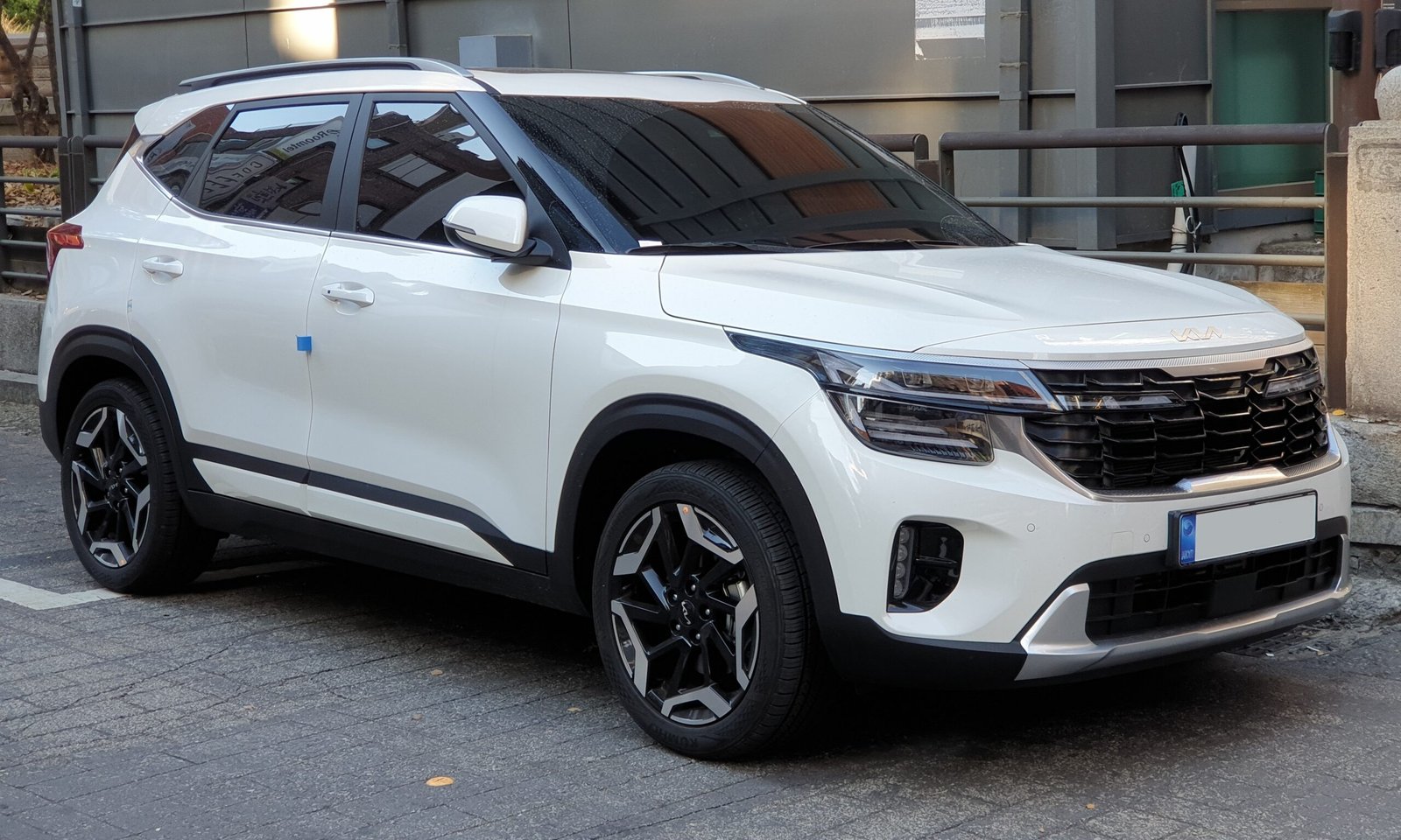 KIA Seltos लांच होने जा रही है इलेक्ट्रिक अवतार में, जाने इसके फीचर